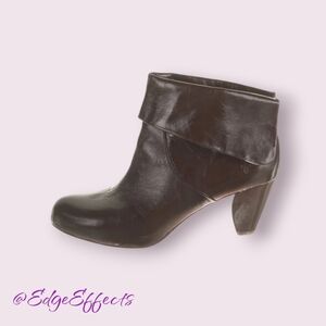 Frye LISA Patent Leather Ankle Boots Size 6